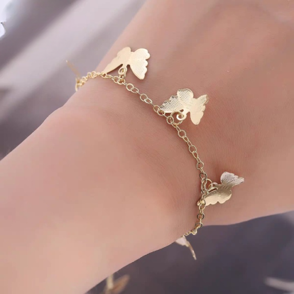 Beautiful Butterfly Hand Charm Bracelet For Girls